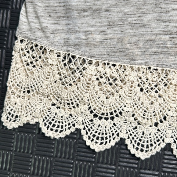 Forever21 Women Cropped Top - Ivory Lace Trim - Heathered Grey - Picture 6 of 6